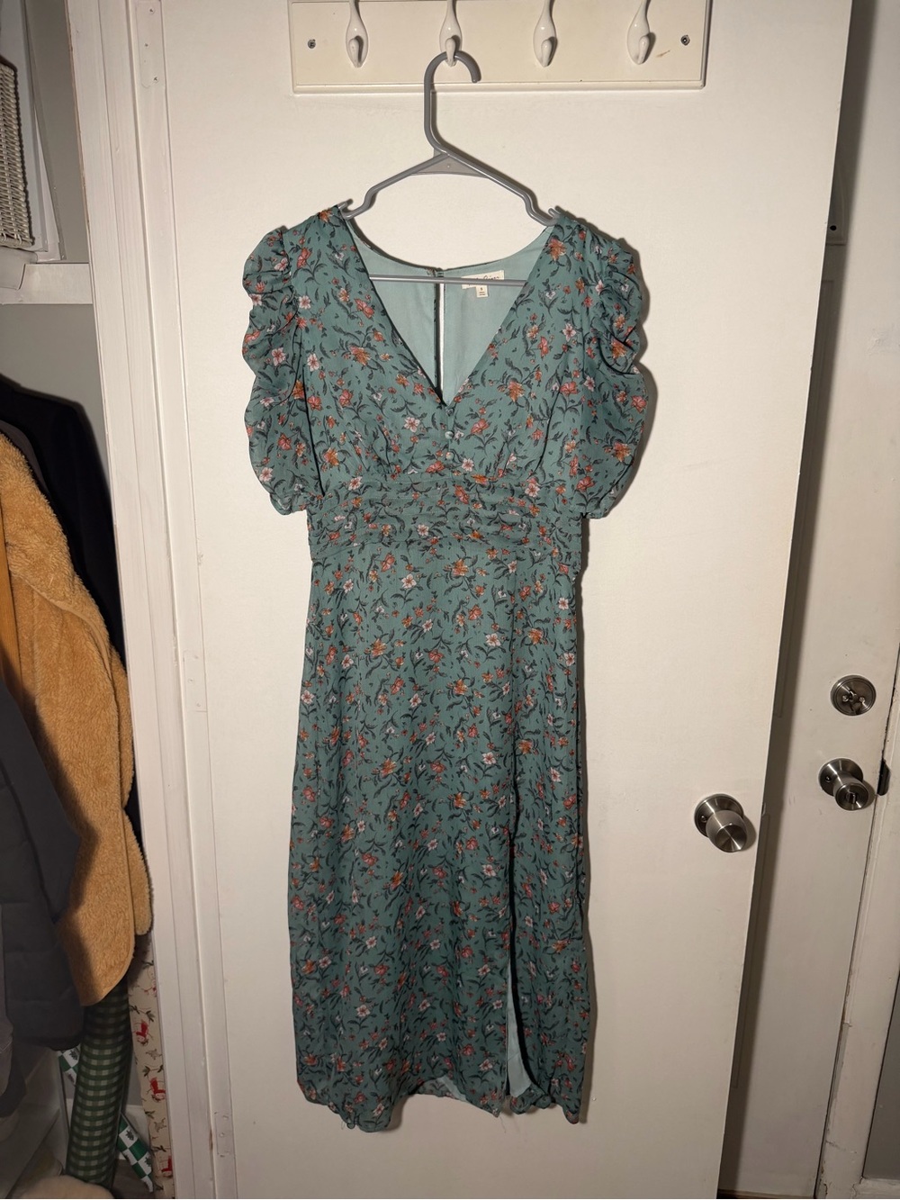 Teal Floral Puff-Sleeve Midi Dress with V-Neck